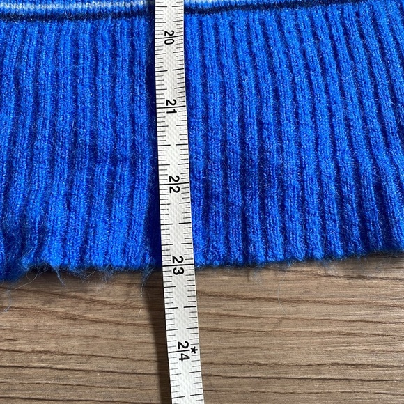 J. Crew Fair Isle crewneck sweater Vibrant blue Snowflake Women’s S Soft Cozy - Picture 9 of 11